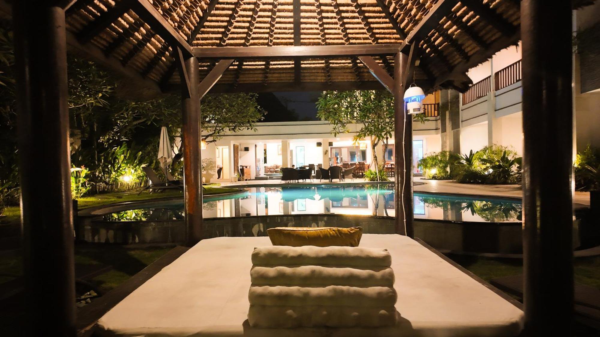 Villa Diana Bali 16 Bedrooms 세미냑 외부 사진