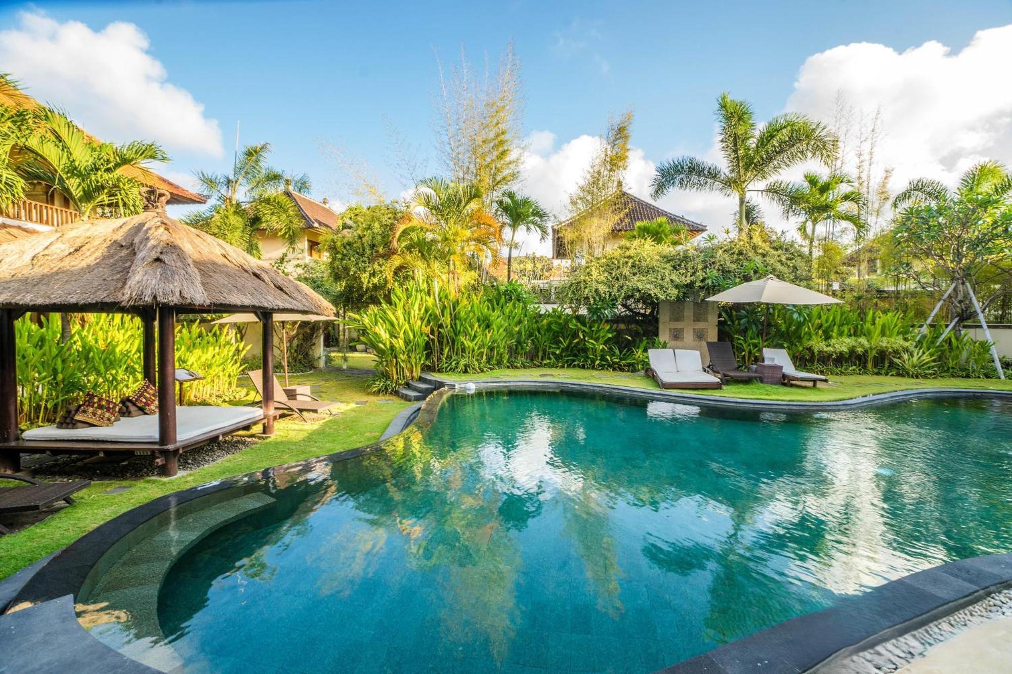 Villa Diana Bali 16 Bedrooms 세미냑 외부 사진